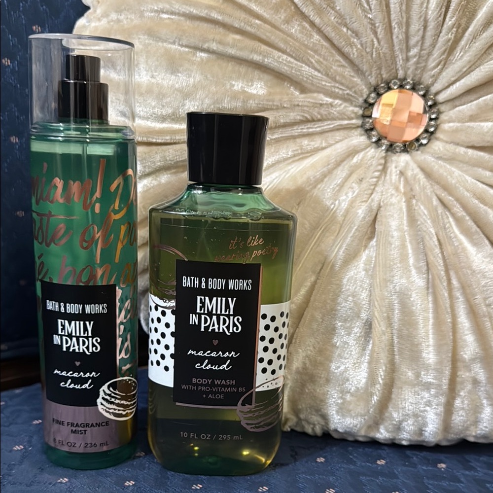 Emily in Paris Macaron Cloud Body Wash and Mist Set - Picture 1 of 1
